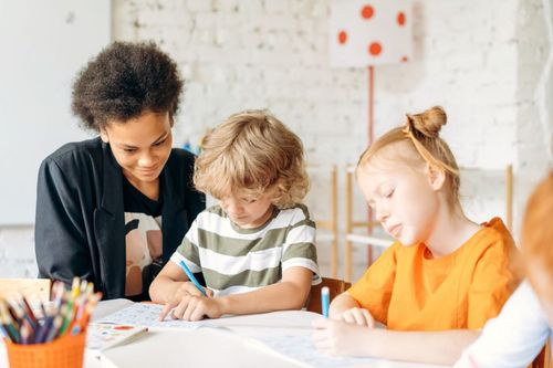 Cultivar competencias socioemocionales en educación: claves y programas efectivos 